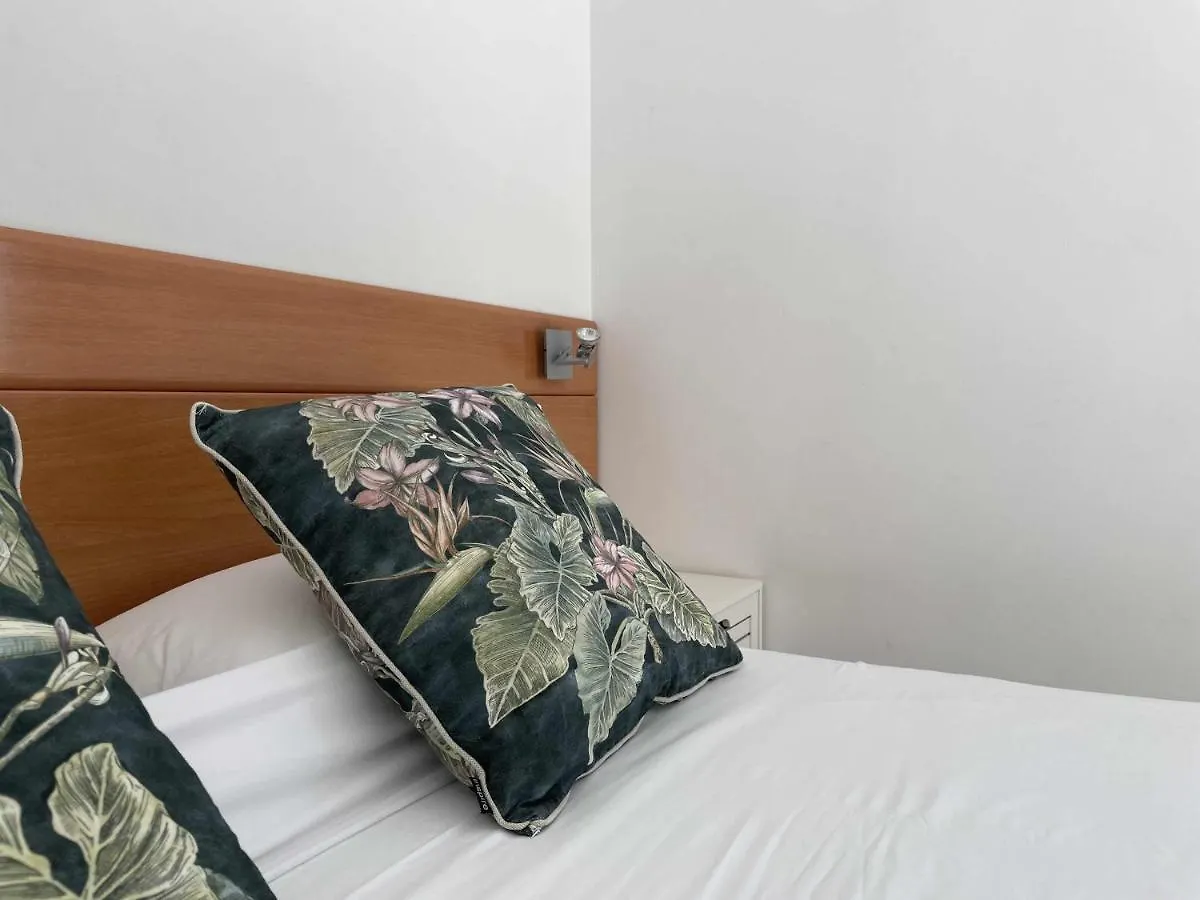 Solarium Con Terraza A 5 Minutos De La Playa Apartment Girona Spain