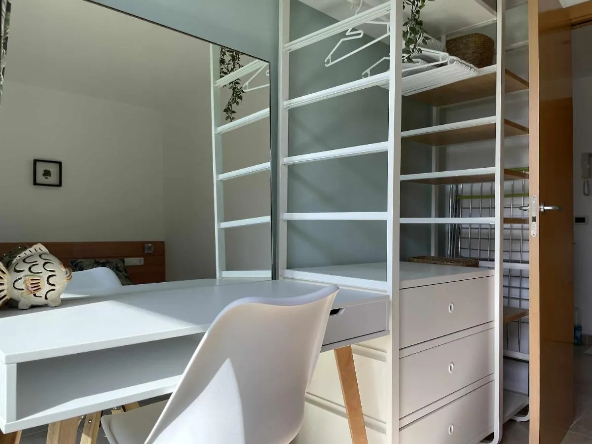 Solarium Con Terraza A 5 Minutos De La Playa Apartment Girona 0*,  Spain